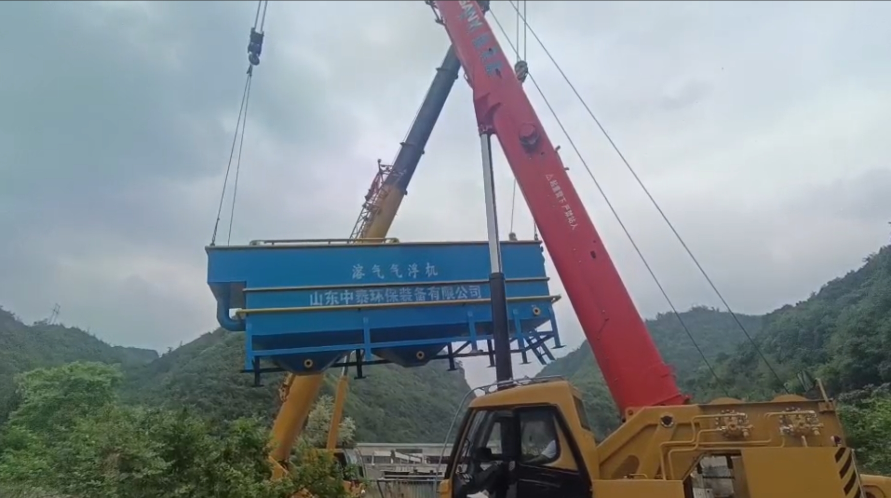 氣浮機(jī)，高效氣浮機(jī)，溶氣氣浮機(jī)，氣浮機(jī)安裝現(xiàn)場(chǎng)